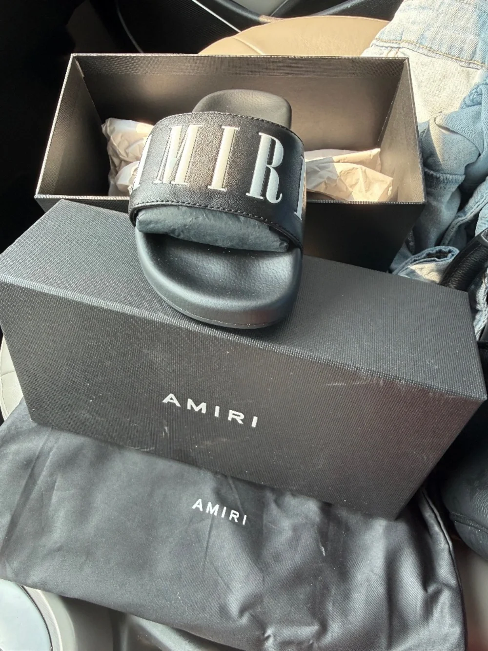 Toddler Amiri logo Slides